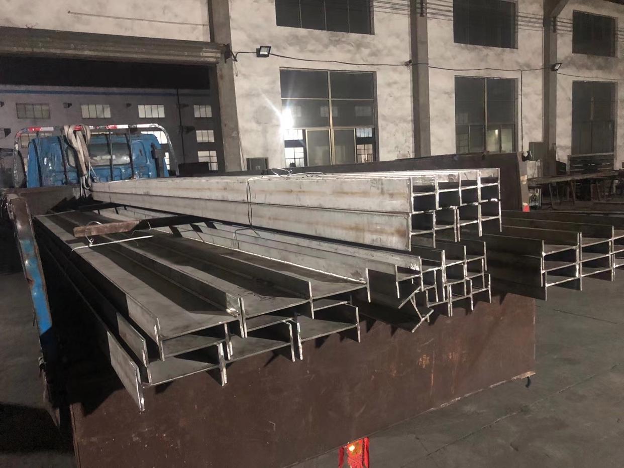 不锈钢板激光切割加工H型钢焊接
