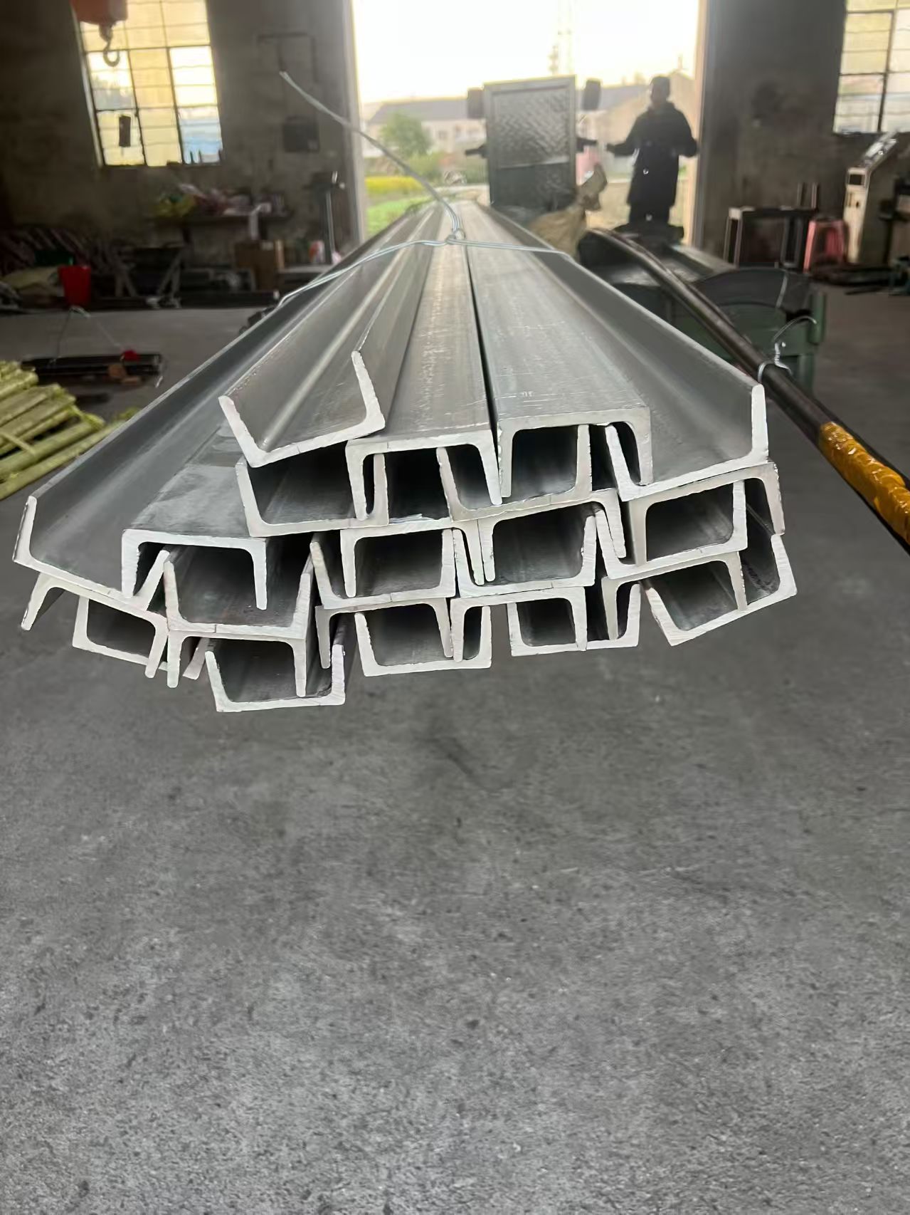 310s 2520不锈钢槽钢U型钢